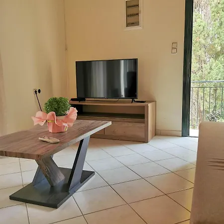 Marina Apartman Pérama